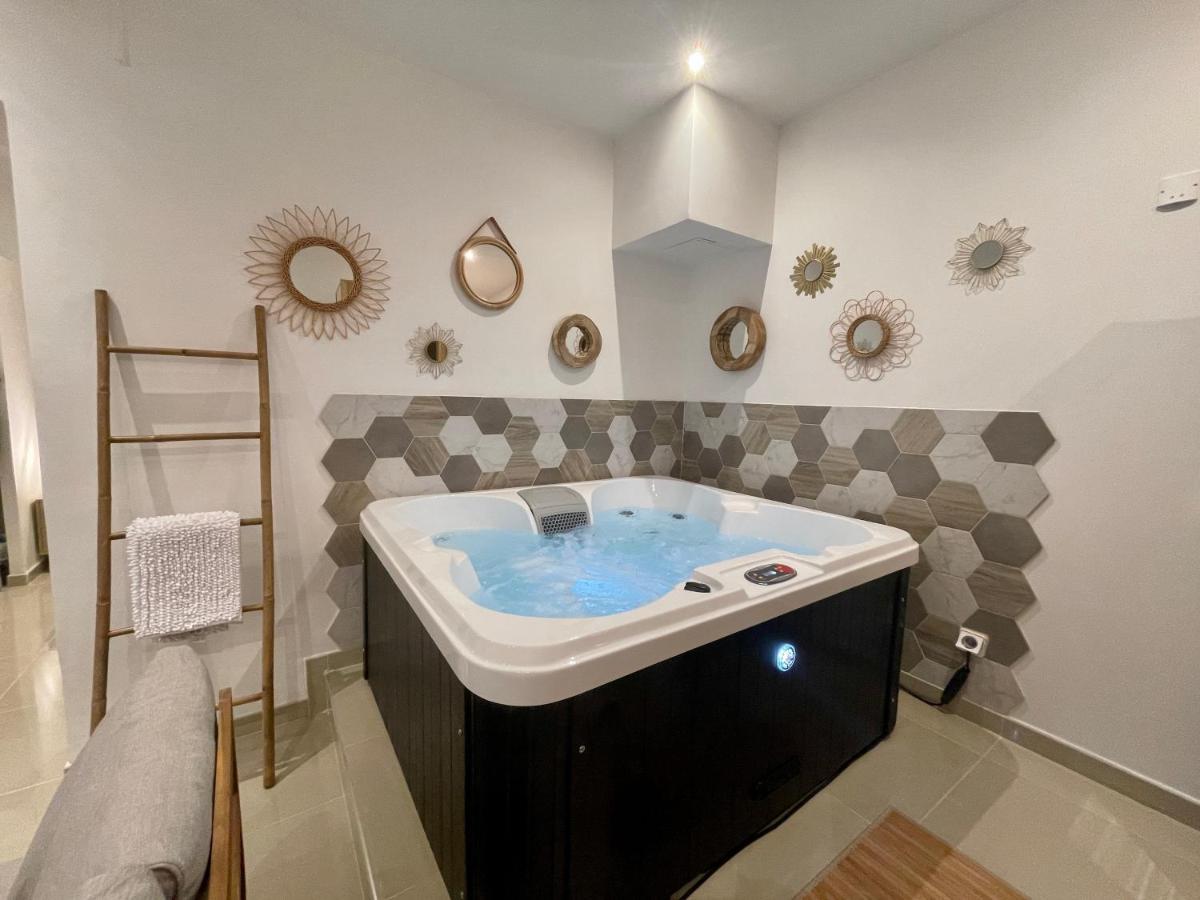 L'Idylle Appartement LʼIsle-sur-la-Sorgue Buitenkant foto